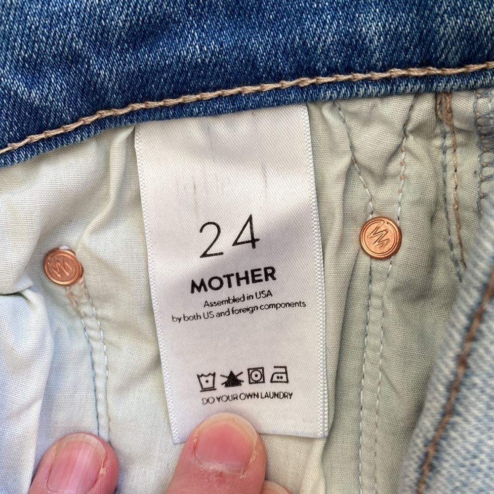 Like new MOTHER Undone Hem Dropout Cliffhanger crop denim jeans - Picture 10 of 16